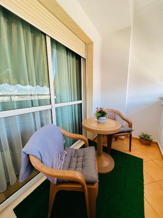 Lovely Apartment, Free Parking ティラナ エクステリア 写真